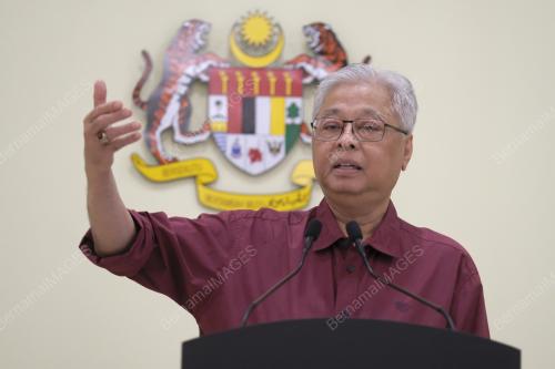 DATUK SERI ISMAIL SABRI YAAKOB