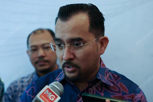 DATUK DR ASYRAF WAJDI DUSUKI