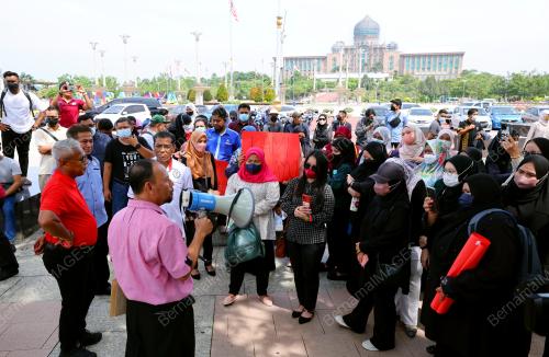 BEKAS PEKERJA LHDN SERAH SURAT RAYUAN