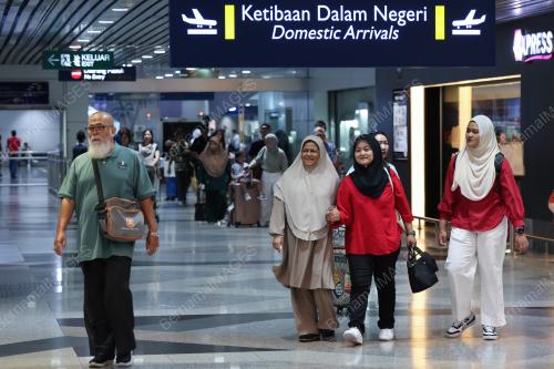 TINJAUAN TERMINAL 1 KLIA