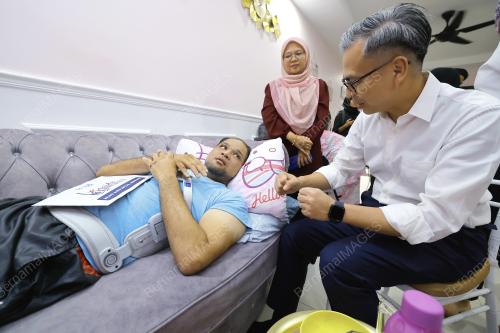 FAHMI FADZIL