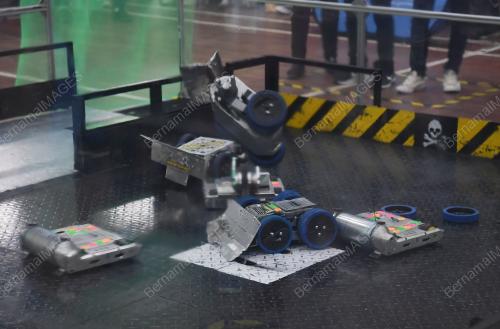 PTJ08_03112019_ROBATTLE_BN201911016247
