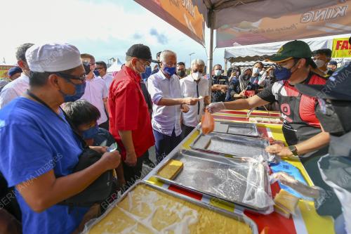DATUK SERI ISMAIL SABRI YAAKOB