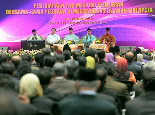 TAN SRI MUHYIDDIN YASSIN