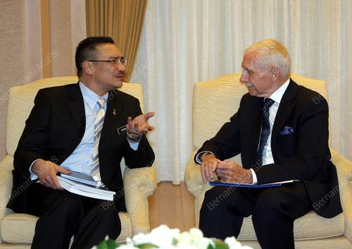 HISHAMUDDIN TUN HUSSEIN