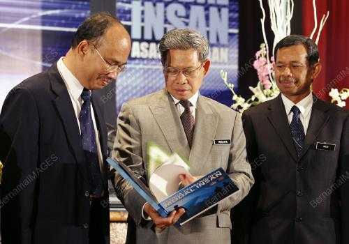 DATUK MUSTAPA MOHAMED