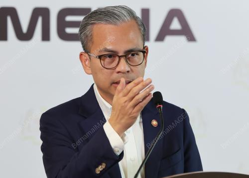 DATUK FAHMI FADZIL