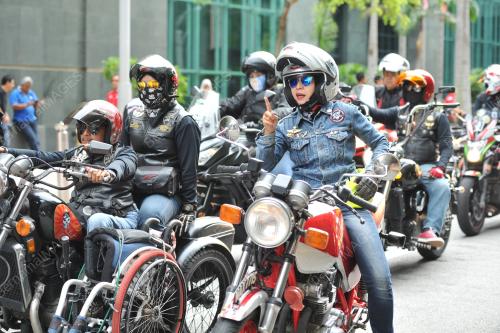 PTJ08_05112016_RIDE