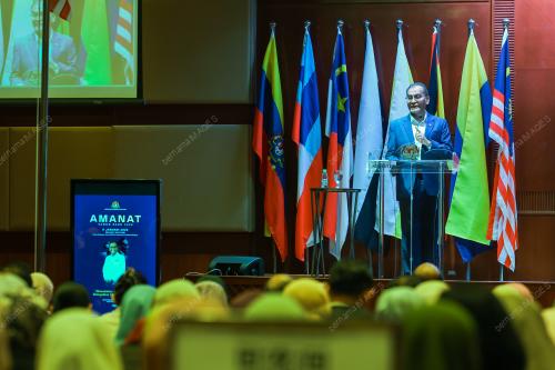 DATUK SERI DR DZULKEFLY AHMAD