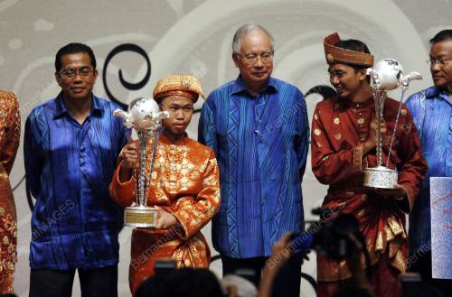 NAJIB TUN RAZAK