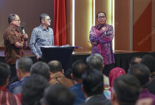 DATUK SERI MOHAMED KHALED NORDIN