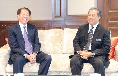 TAN SRI MUHYIDDIN YASSIN