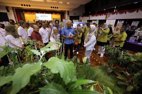 PROF EMERITUS DATUK DR IBRAHIM KOMO