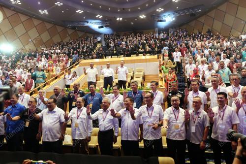 TAN SRI SHAMSUL AZRI ABU BAKAR