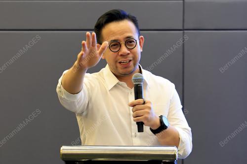 STEVEN SIM CHEE KEONG