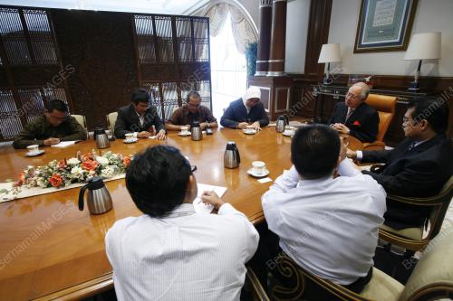 DATUK SERI MOHD NAJIB TUN ABDUL RAZAK