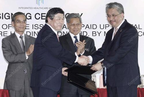 DATUK SERI MUSTAPA MOHAMED