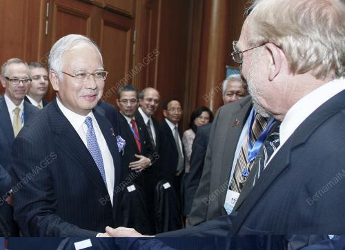 MOHD NAJIB TUN ABDUL RAZAK