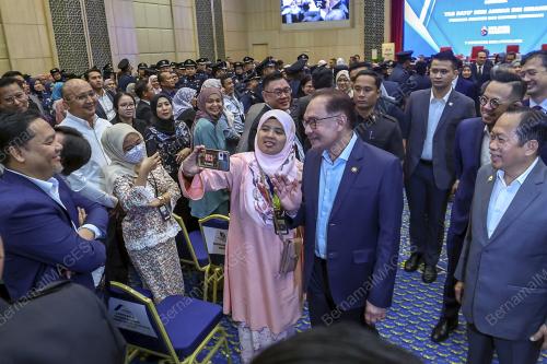 DATUK SERI ANWAR IBRAHIM