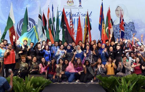 PTJ08_08032018_WANITA