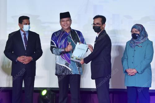 TAN SRI ANNUAR MUSA