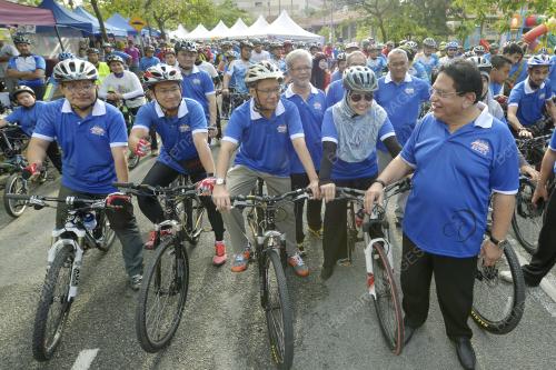 PTJ08_08112015_FUN_RIDE