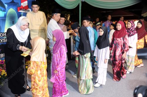 TAN SRI MUHYIDDIN YASSIN