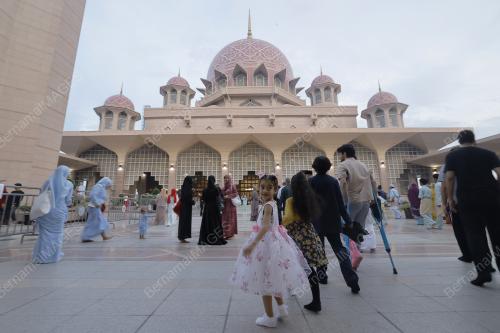 SOLAT SUNAT AIDILFITRI