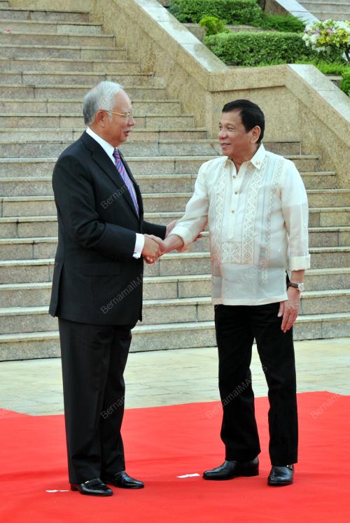 PTJ08_10112016_FILIPINA