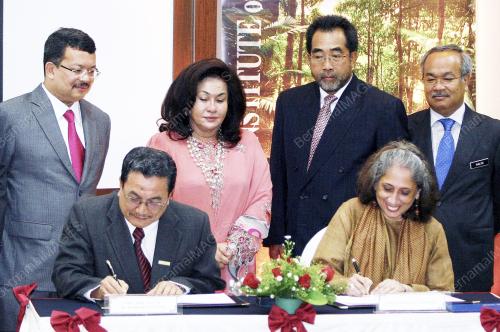 ROSMAH MANSOR