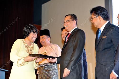PTJ08_11092015_IJAZAH