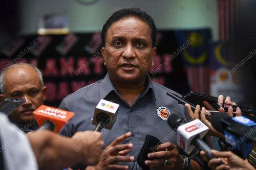 DATUK SERI REEZAL MERICAN NAINA MERICAN