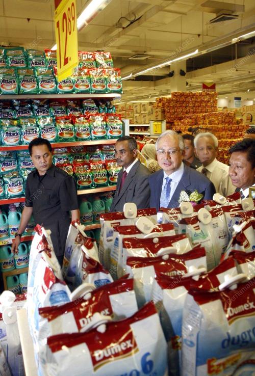 MOHD NAJIB TUN ABDUL RAZAK