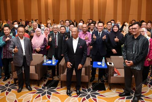 TAN SRI MUHYIDDIN YASSIN