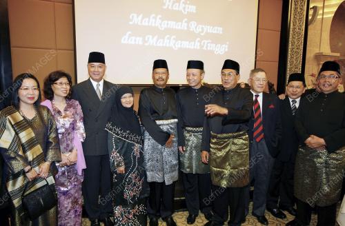 ANGKAT SUMPAH HAKIM