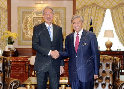 PTJ08_15082016_ZAHID_SPORE