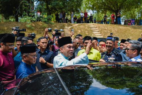 DATUK SERI ANWAR IBRAHIM