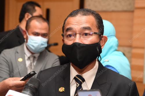 DATUK DR NOOR AZMI GHAZALI