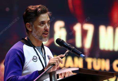 AZLAN ISKANDAR