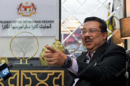 TAN SRI MOHD ZUKI ALI 