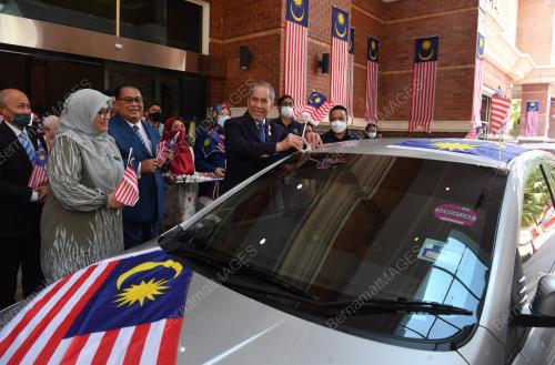 DATUK SERI DR WAN JUNAIDI TUANKU JAAFAR