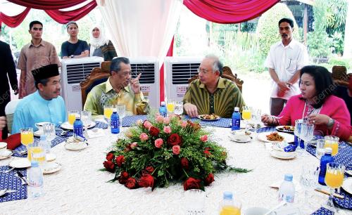 MOHD NAJIB TUN ABDUL RAZAK