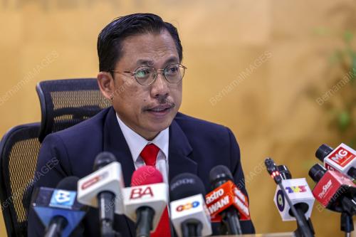 AZMAN ADNAN