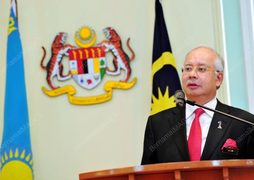 PTJ08_18042012_NAJIB_NURSULTAN