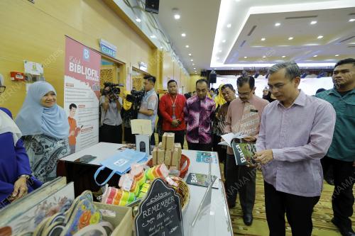 FAHMI FADZIL