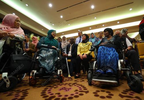 DATUK SERI NANCY SHUKRI