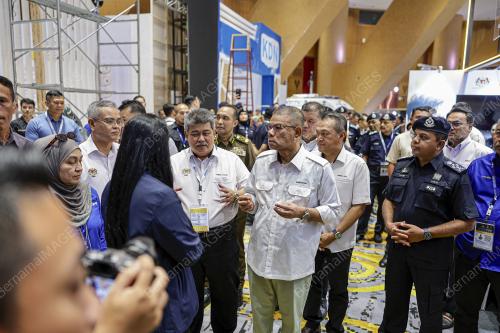 DATUK SERI SAIFUDDIN NASUTION ISMAIL