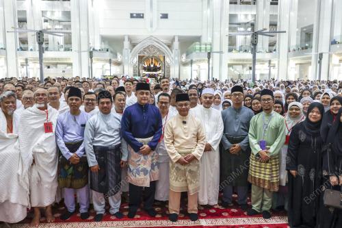 DATUK MOHD NA"IM MOKHTAR