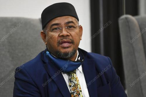 DATUK DR MOHD KHAIRUDDIN AMAN RAZALI