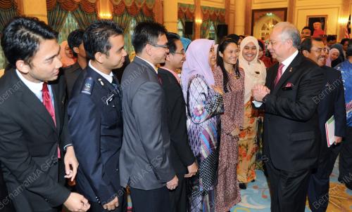DATUK SERI MOHD NAJIB TUN ABDUL RAZAK